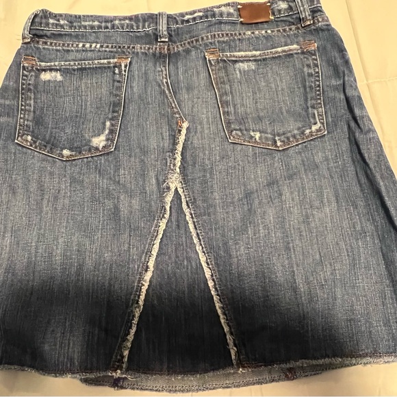 Banana Republic weathered & frayed end denim skirt - Picture 2 of 3